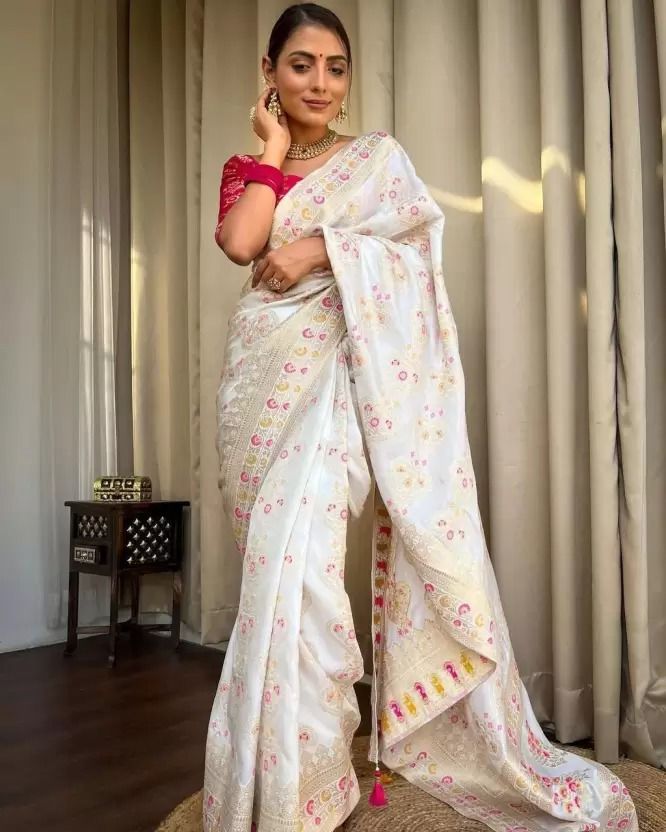 Floral Weaving Kanjivaram Saree With Zari & Jacqaurd Work
