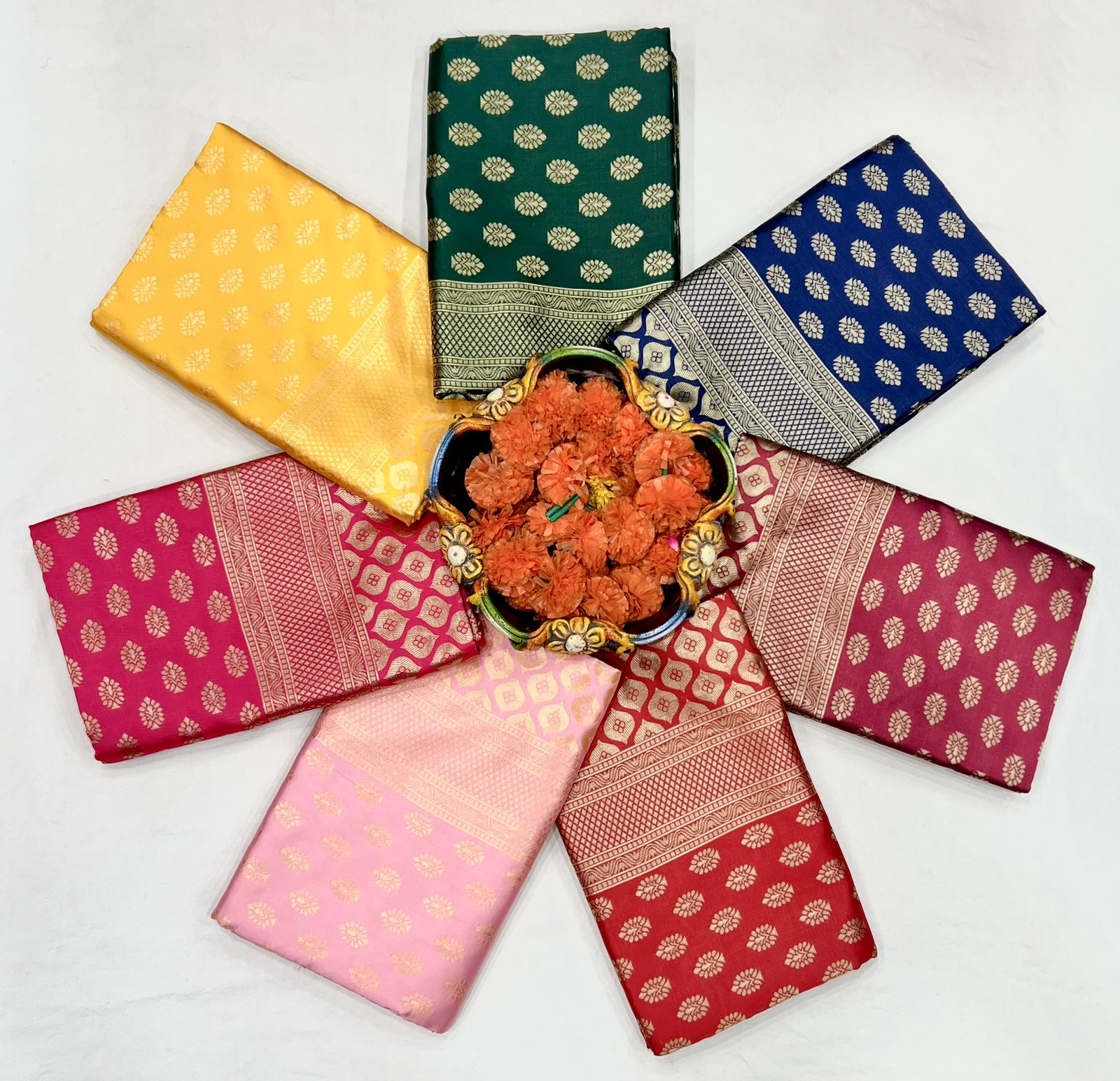 Latest Trending Woven Banarasi Silk Saree With Contrast Border