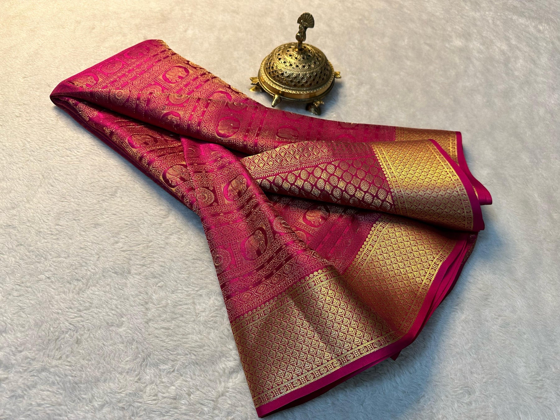 Rose Red Color Pure Mysore Rich Pallu Silk Saree With Golden Zari Work