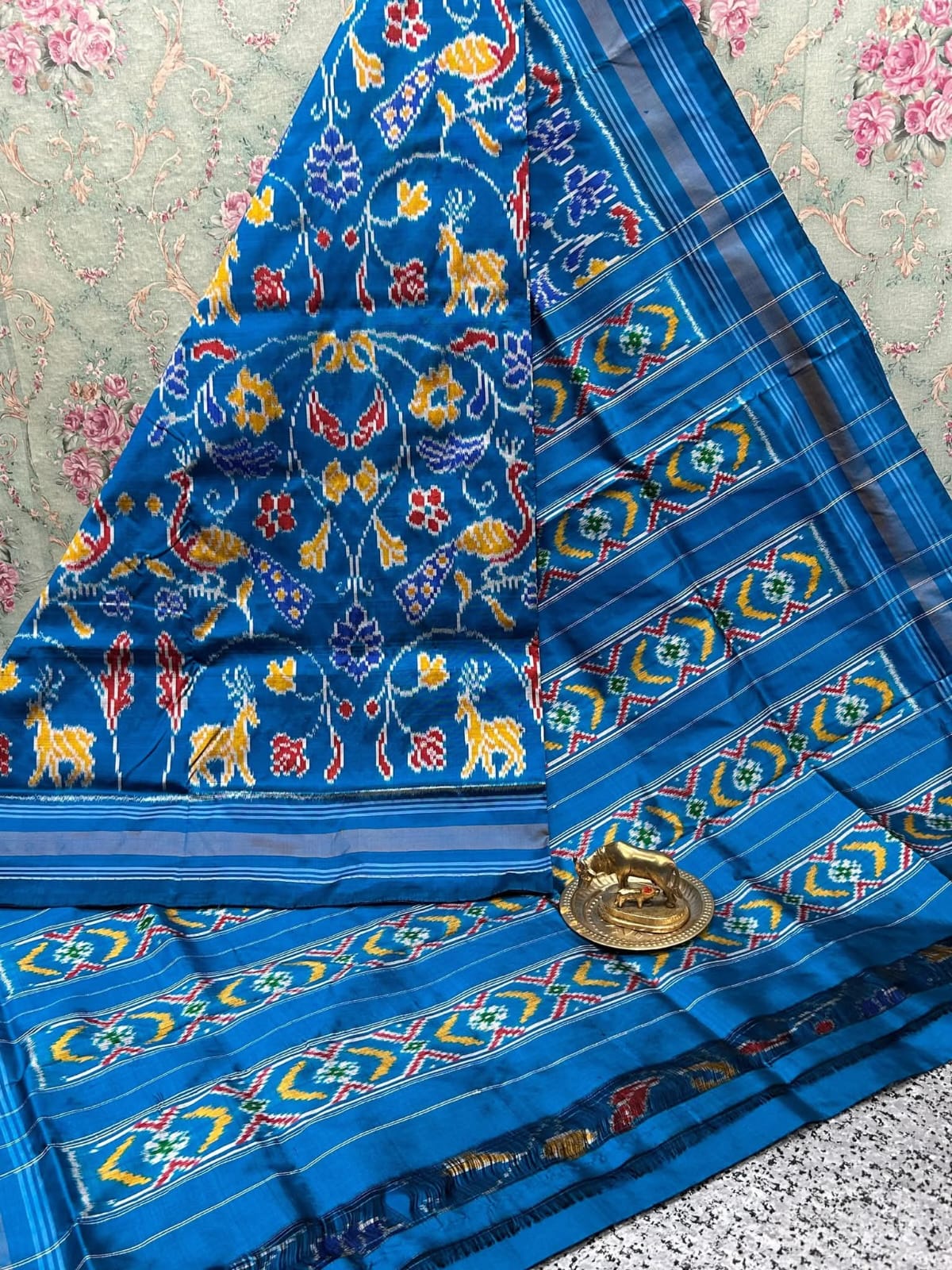 Traditional Ikkat Patola Handloom Soft Silk Saree