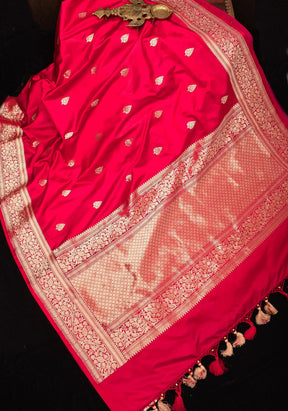 Folly Red Silk Saree With Beautiful Tassels & Blouse Piece