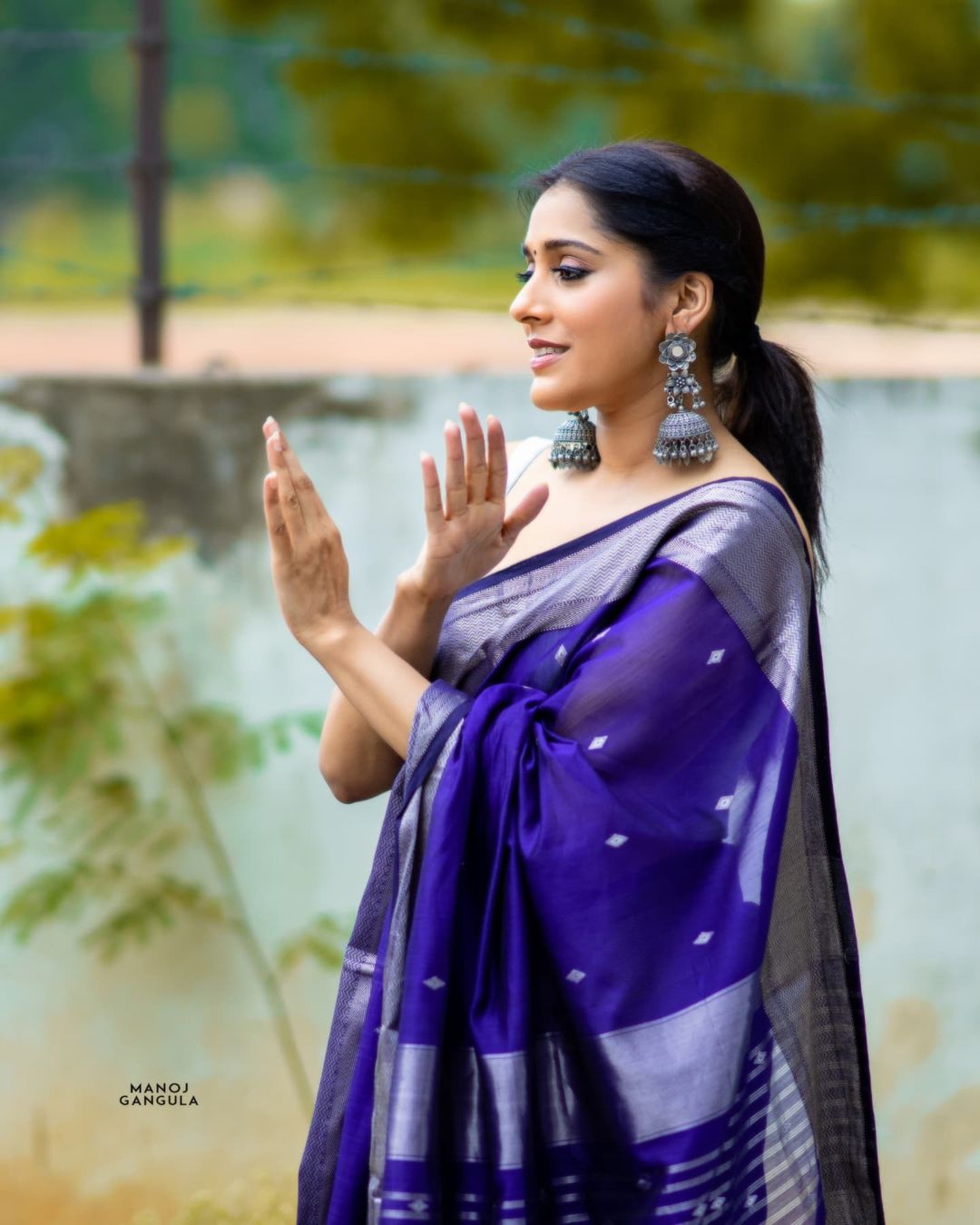 Cetasean Blue Silk Saree With Beautiful Jhalar & Rich Pallu