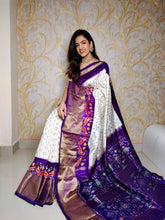 Trending White Pochampally Ikkat Handloom Soft Silk saree