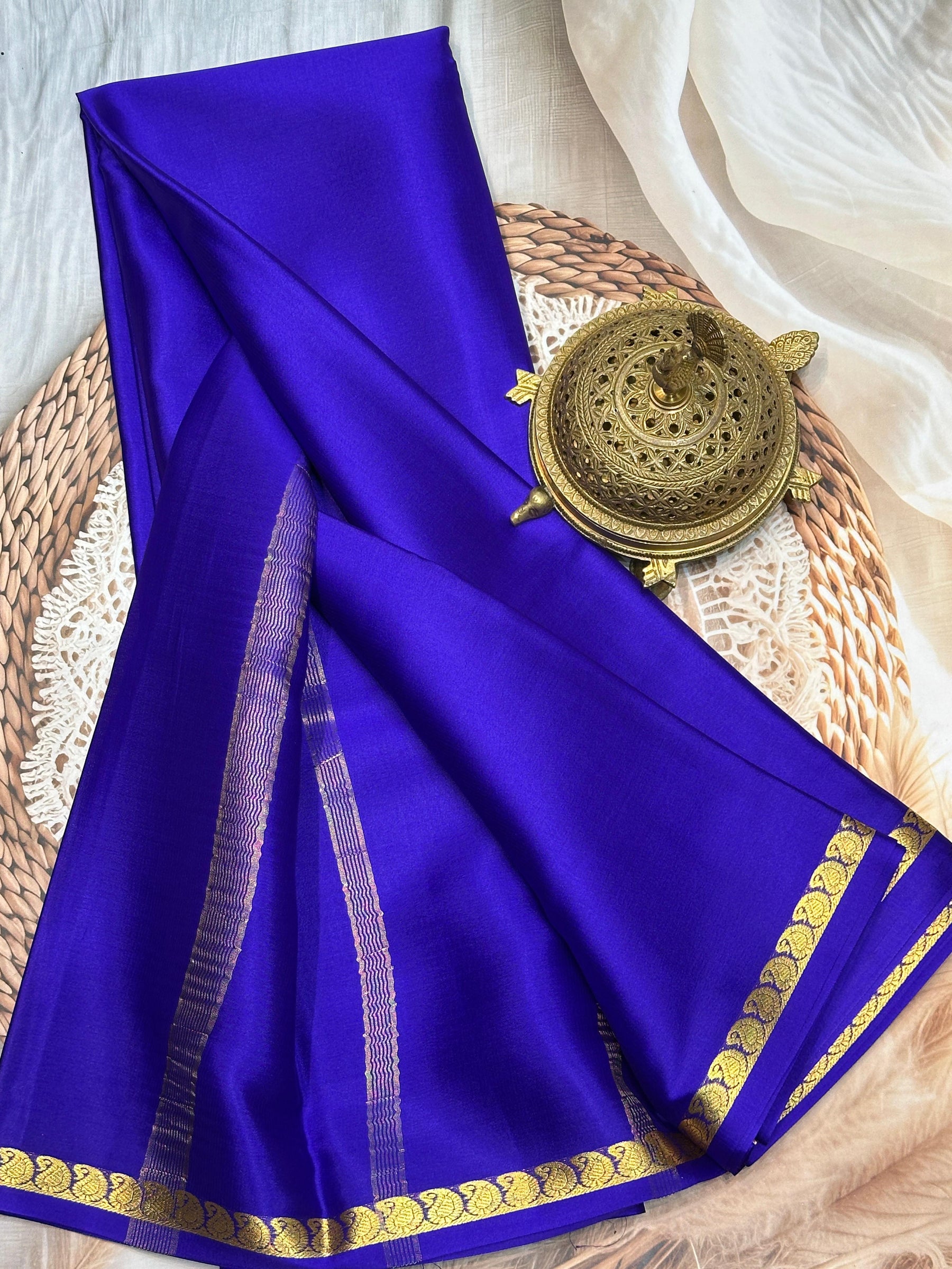 Exclusive Zari Border Plain Traditional Mysore Silk Saree