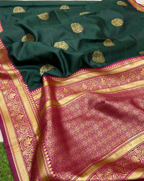 Heavy Jacquard Work Banarasi Silk Saree With Rich Pallu