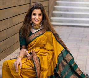 Trending Silk Saree With Contrast Zari & Jacqaurd Border